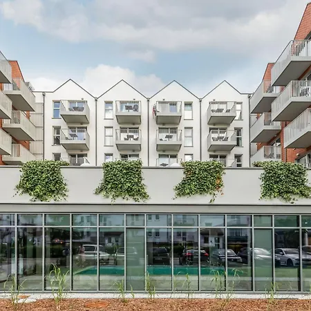 Port 414 With Swimming Pool By Rent Like Lägenhet